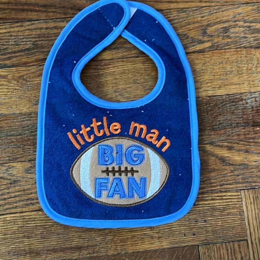 Set of 4 Bibs - Picture 2 of 5